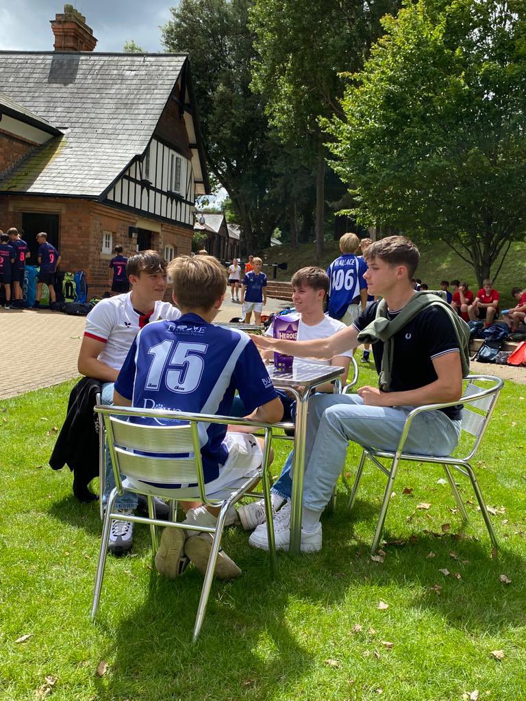 Andy Edwards tweet media