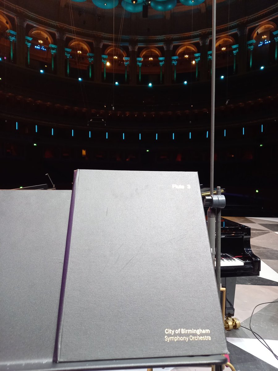 The Royal Albert Hall looking splendid for tonight's cbso prom live &amp; 7.30pm on radio 3.
It's a flute section of 5 tonight! #teamflute #flute