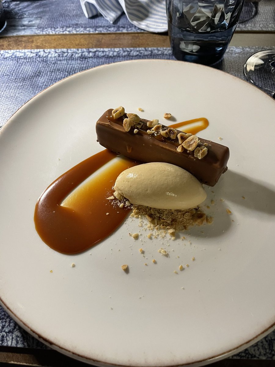 What an amazing meal in Budapest #Robinson thank you to the staff as well who were great 😊