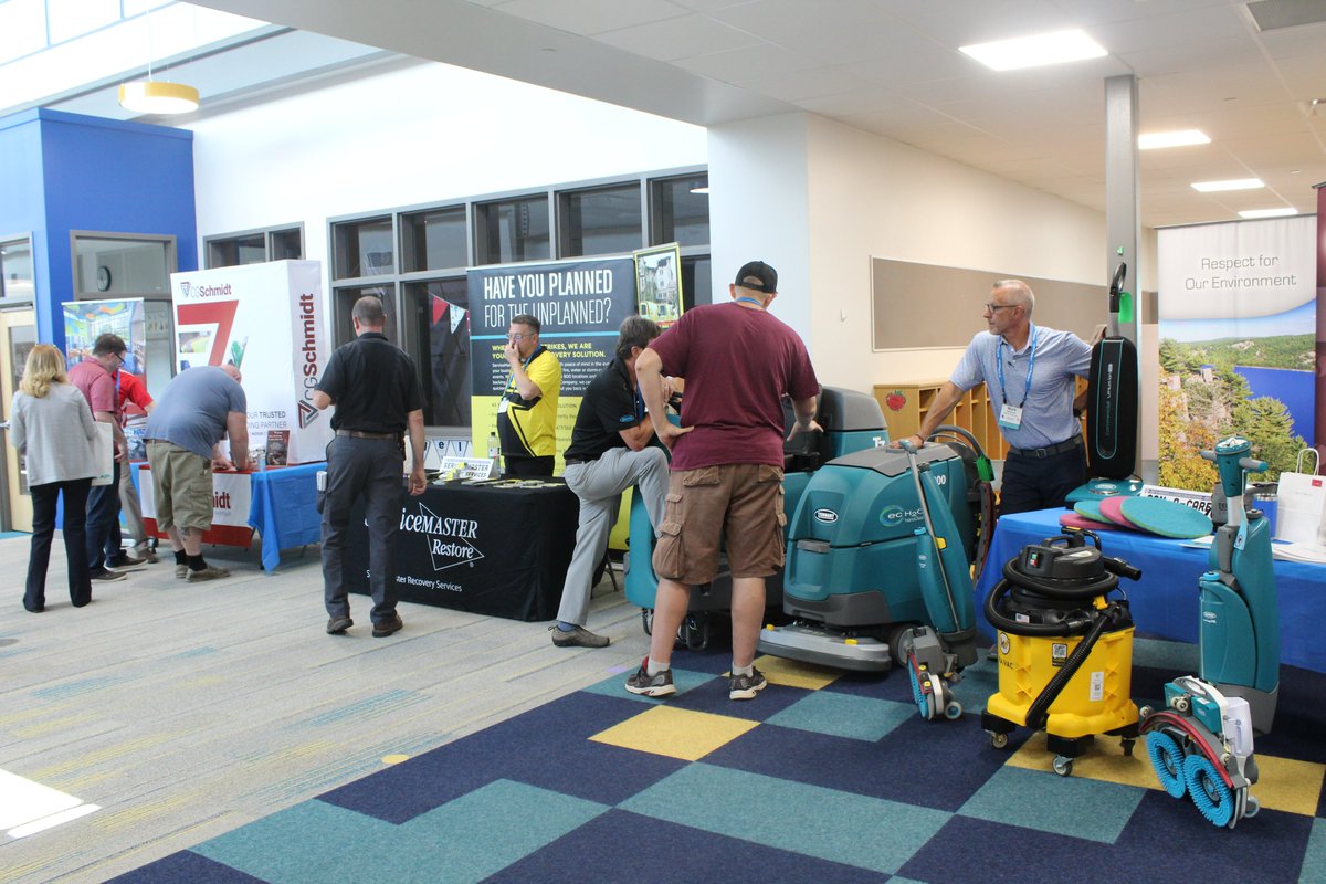 Oconomowoc Schools tweet media