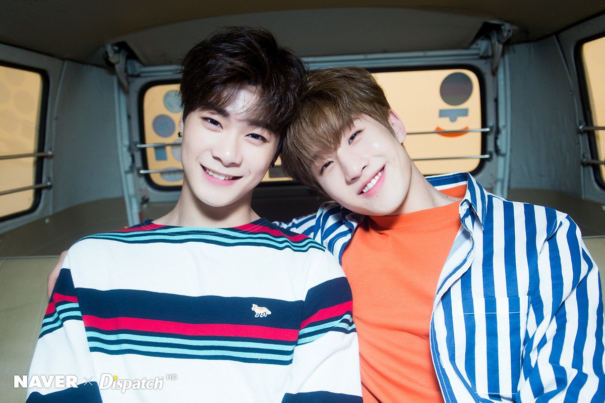 cheolbinsART's tweet photo. NAVER × Dispatch HD Photos with #ASTRO 'Dazzling and Refreshing Idols'
@offclASTRO
#아스트로 #アストロ #BinJin #빈진
#MOONBIN #문빈 #ムンビン #WenBin #文彬
#JINJIN #진진 #ジンジン https://t.co/ircU2jtGmB