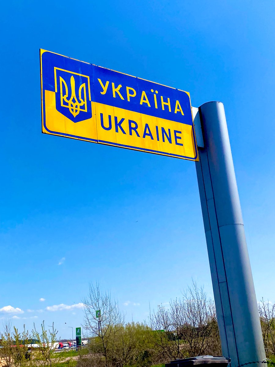 SamGuichelaar's tweet image. In late April, I flew to the Polish border with Ukraine, Rzeszow, to deliver humanitarian aid to Lviv, Ukraine.
It was one of the most rewarding things I’ve done in years. We’re planning a new trip, but first let me show you how our previous trip went!
youtu.be/ZHCFZUeTKF0