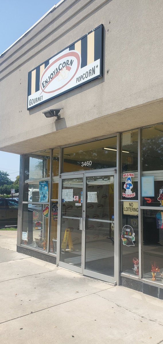 cwharris773's tweet photo. One of y'all told me about #Enjoyacorn on 79th between SW Highway and Pulaski so I slid.
I got the #ChicagoMix and it is delicious.
๐ฟ๐
Which one of y'all told me?
#Popcorn #blackOwnedBusiness https://t.co/tvBNxtmDJ6