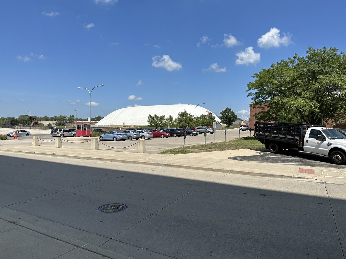 The roof of <a href="/ISURedbirds/">Illinois State Athletics</a>’ Indoor Practice Facility has been inflated. 
#REDBIRDathletics | <a href="/The_Vidette/">The Vidette</a>