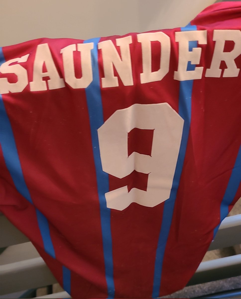 Sayers8's tweet photo. OG 1993/94 Edition #thingsyoufind https://t.co/hThNslpCfd