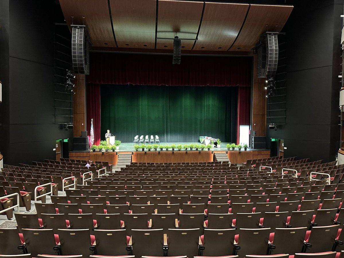 Ready for Summer Graduation! Bring on the summer Graduates! <a href="/FultonCoSchools/">FultonCountySchools</a> <a href="/YalandaBellEDU/">YalandaEDU</a> #FultonUnited #FCSSummerGraduation