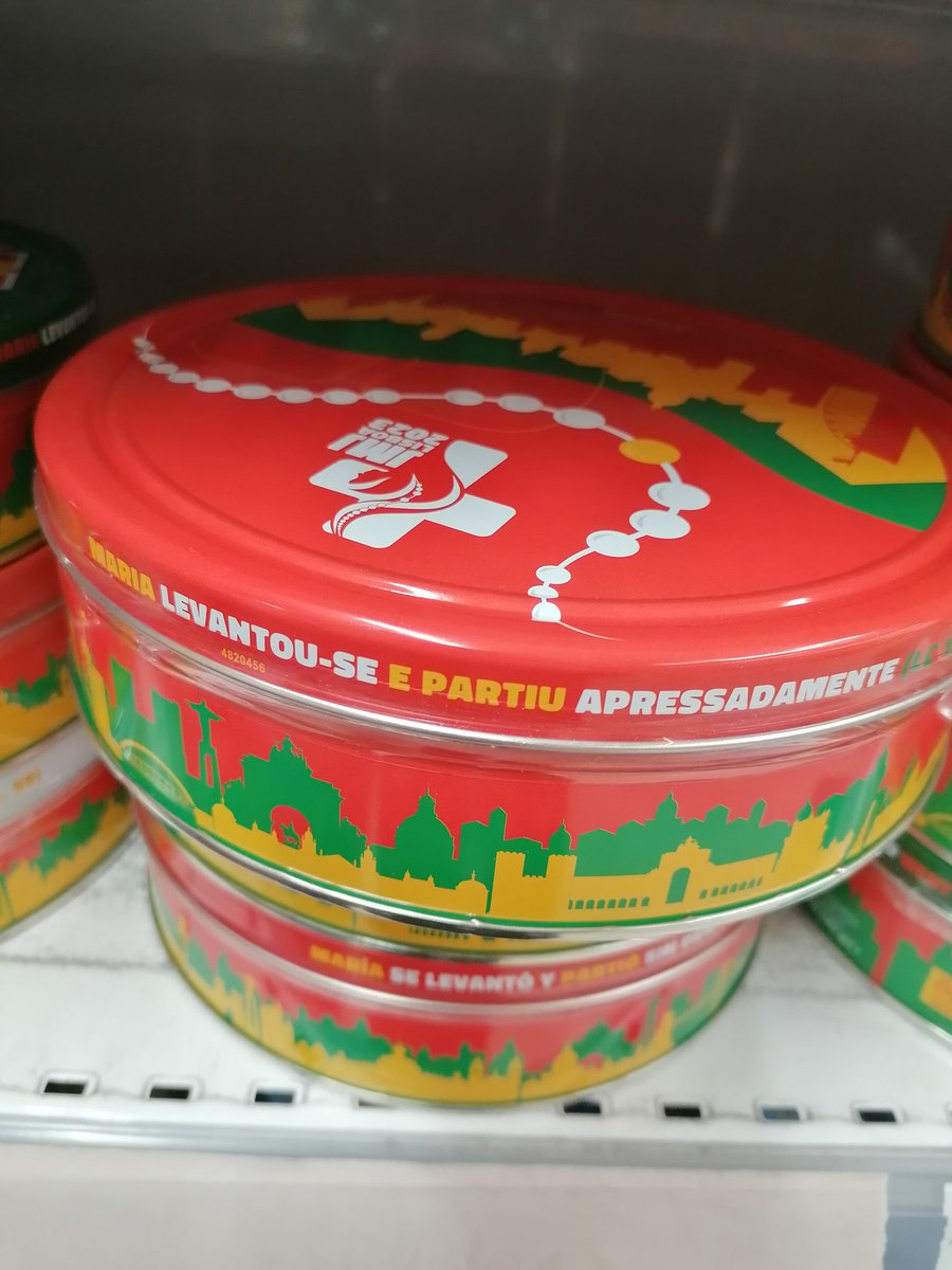 Bolachinhas abençoadas da Dan Cake 🙏🏻  a forma mais doce de ficar limpa de pecados. Limpei o stock todo.