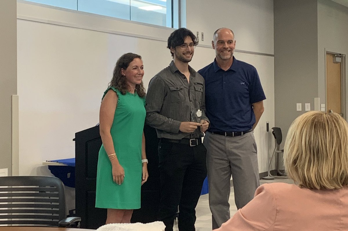 TheGradyLab's tweet image. Excellent job Ross this summer and winning 3rd Place in the REU for his fantastic poster on single particle tracking in biofilms. @ukyengineering @NSF