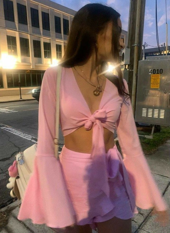 Wynterjibson's tweet photo. ⸻ 𝐁𝐚𝐫𝐛𝐢𝐞𝐁𝐢𝐫𝐭𝐡𝐝𝐚𝐲 ᴴᴹᴳᴰᴿ

Hi barbie💝 https://t.co/Anz6iS7drZ