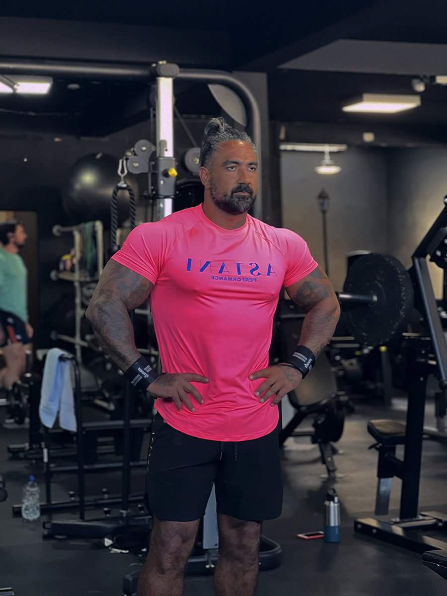 BrettHoare1's tweet photo. The daily grind gets washed away in this place. @SelfieGym #gymlife #gymmotivation #fitfam https://t.co/KYAWLEDj1G
