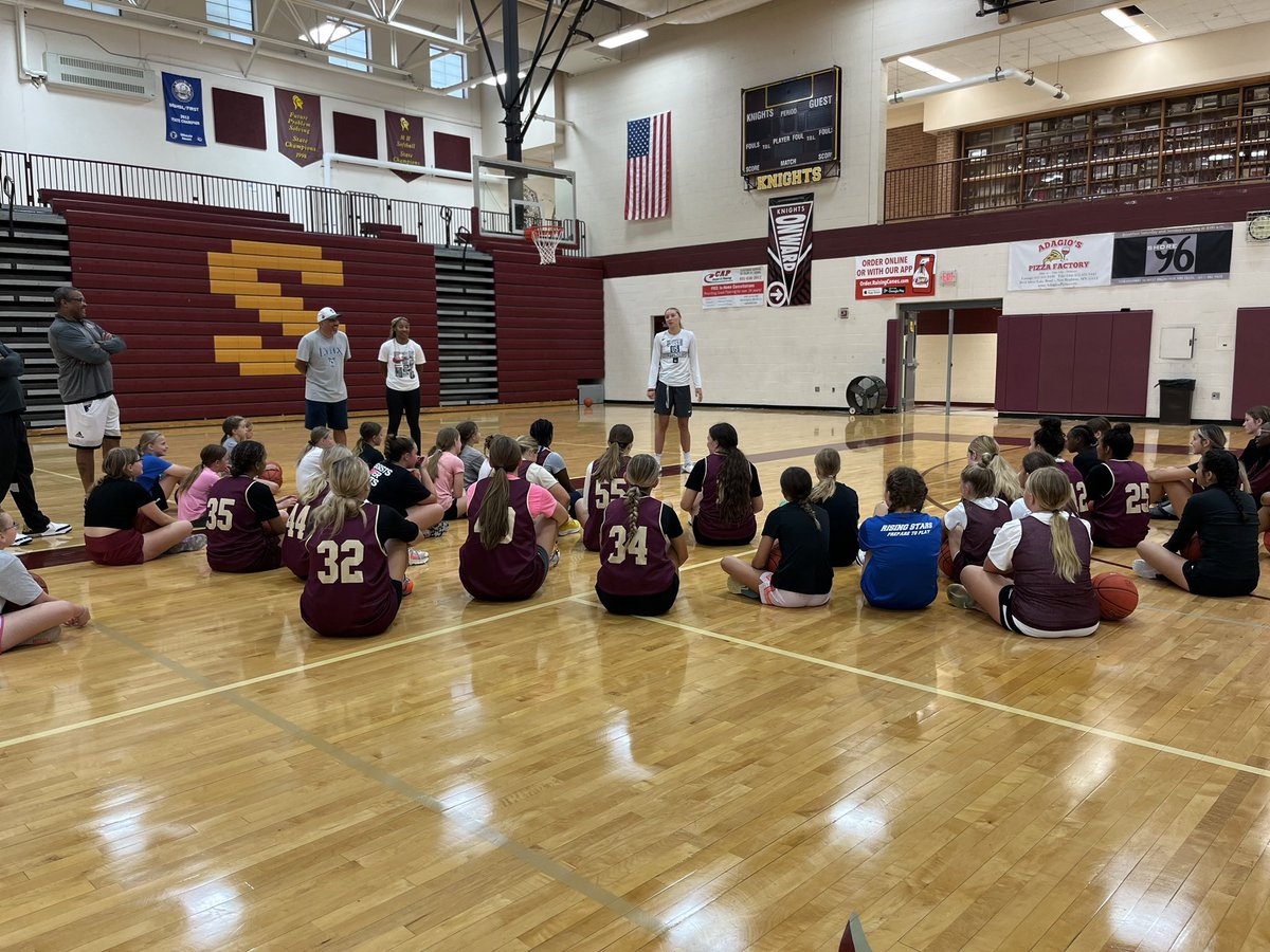 EduSaefong's tweet photo. Thank you @paigebueckers1 for taking the time to visit Irondale High School. Your words and work ethic continues to inspire and our community will be rooting for you this upcoming season. #IRONsharpensIRON https://t.co/6nX67scYdt