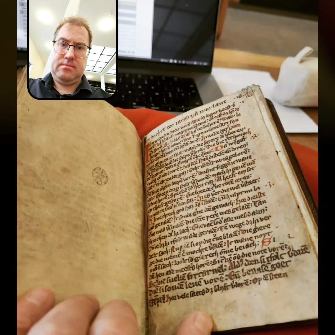 A day at work, a day in the middle ages. Having a blast at Ghent University Library with Ms. 1374. Digital edition coming soon. #xmlnightmare