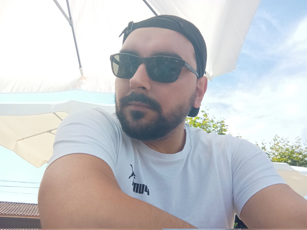 "No es vida de rico, pero se pasa bien rico".
#RICO #ViveYDejaVivir #Vida #BeHappy #enjoylife