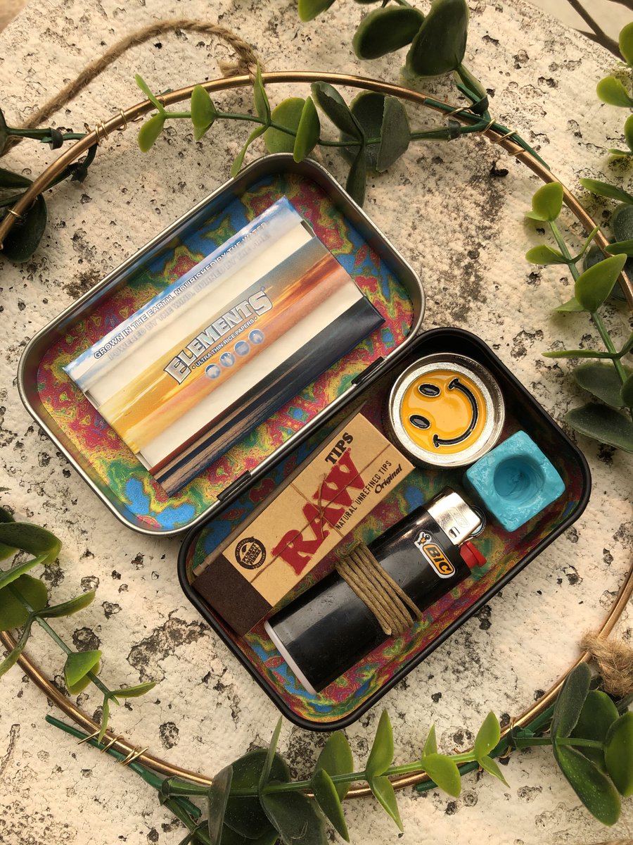 shopcannakits's tweet photo. Mirror mirror on the wall, who’s the highest of them all? ✨ https://t.co/tTke2oRA2n https://t.co/xpaDVQc54o