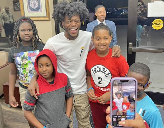 Tip's tweet photo. always great to serve the community with my patnah @DCYOUNGFLY 🫡

https://t.co/peiFRxxWrU https://t.co/DIx3mIEzJP