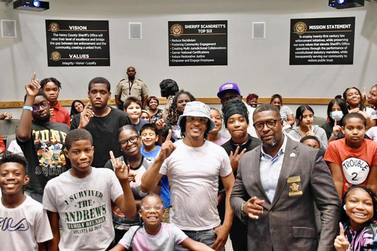Tip's tweet photo. always great to serve the community with my patnah @DCYOUNGFLY 🫡

https://t.co/peiFRxxWrU https://t.co/DIx3mIEzJP