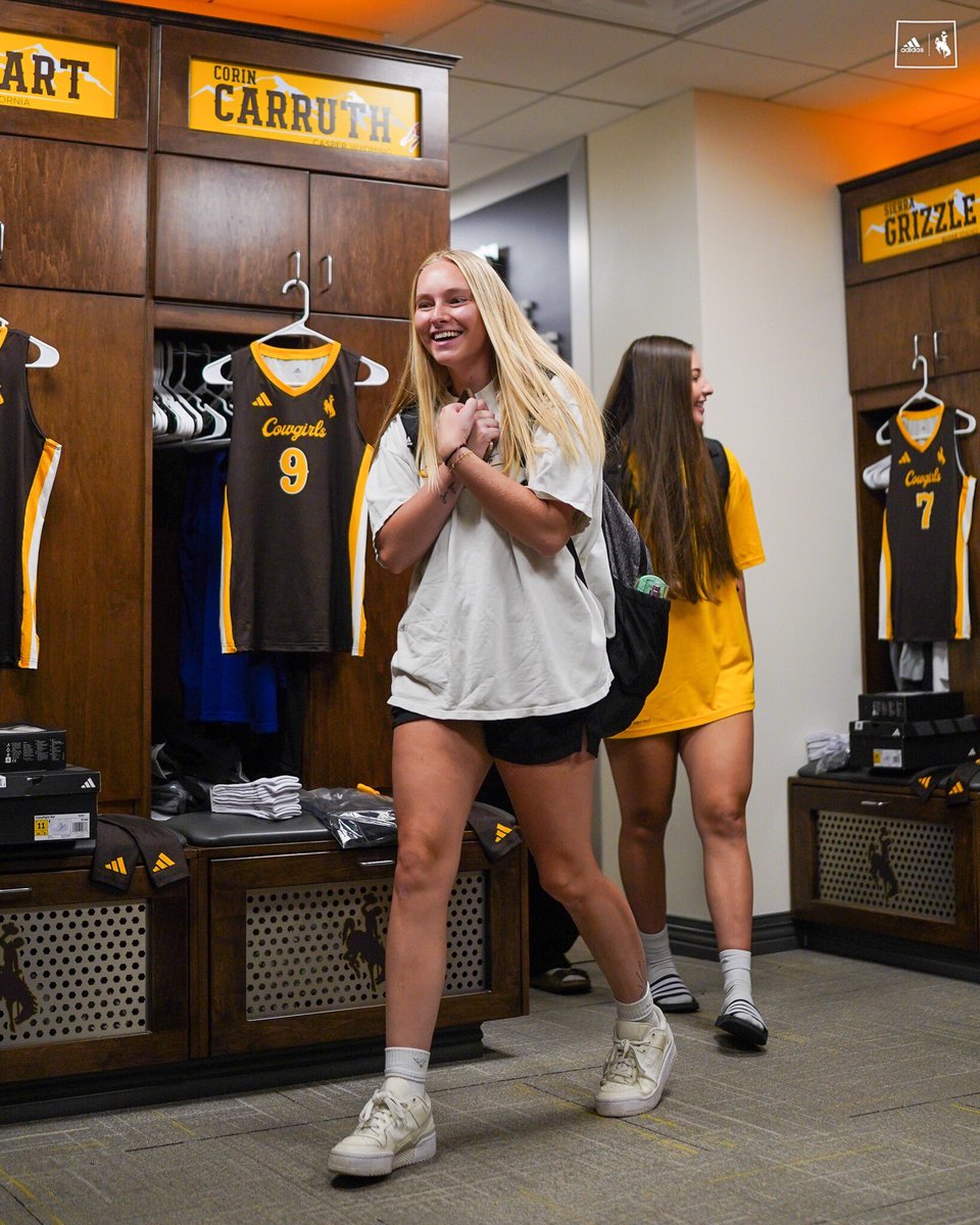 WYO_Volleyball's tweet photo. New season ➡️ New threads 👀🟤🟡 https://t.co/JCntvT25eO