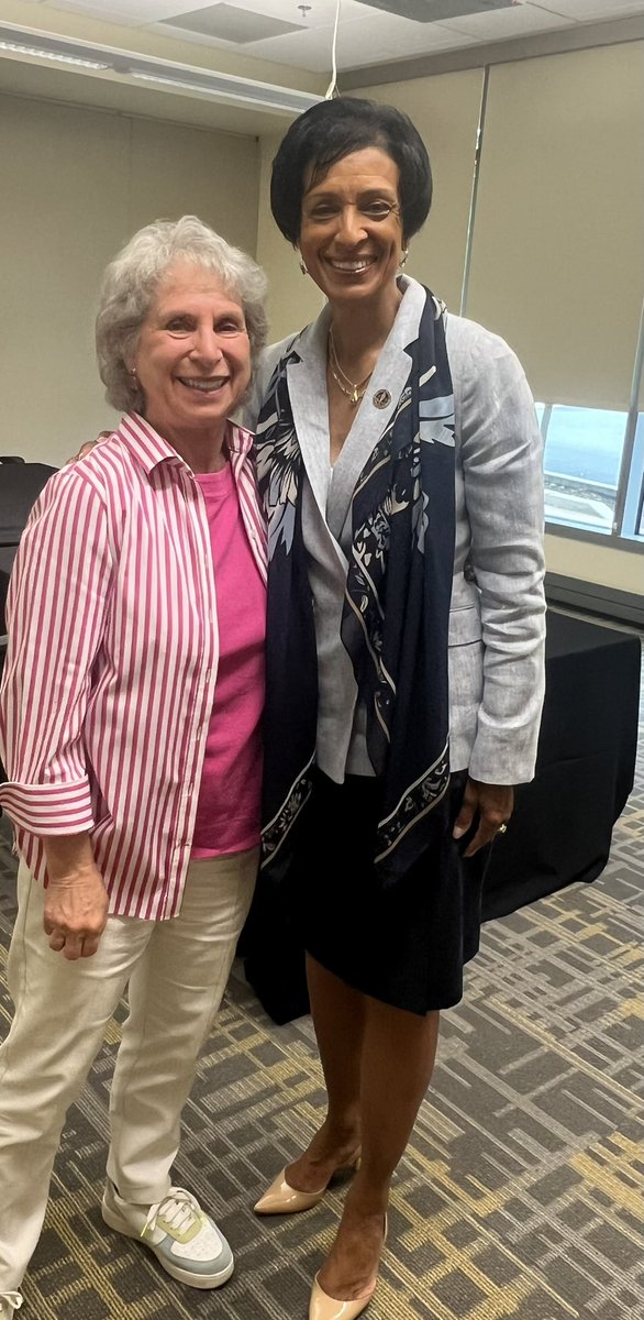 PresBreaux's tweet photo. What a delight to welcome @Univ_System_MD Vice Chacellor Nancy Shapiro back to the @BowieState campus as we plan for another academic year ensuring student access and affordability to a quality education at BSU for Maryland and the nation. https://t.co/MnWMiKKdP3