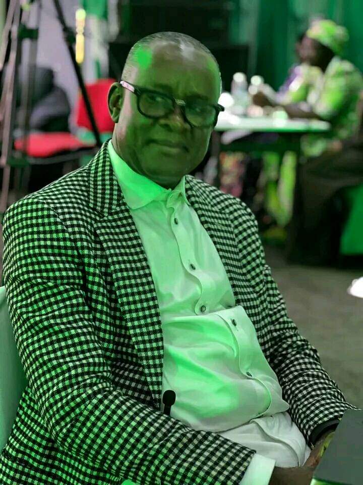 LOGOPAYDAY's tweet image. Congratulations To my Sister and Uncle