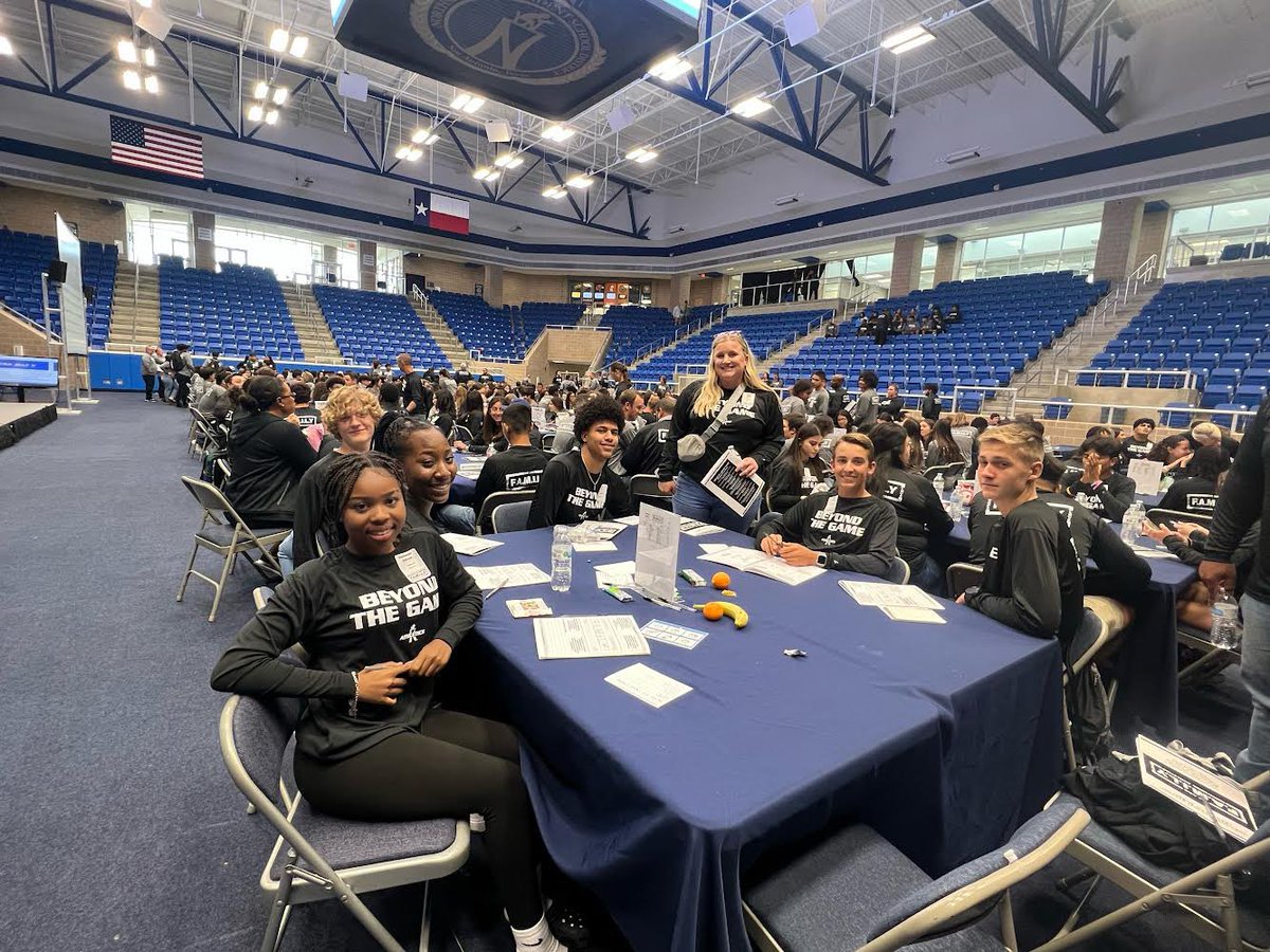 NISDBrennan's tweet photo. Brennan student athletes at the NISD Servant Leadership Summit! #BFND https://t.co/FdiByWLadu