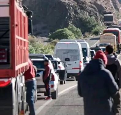 tilcaraturismo's tweet photo. ¿Cómo siguen los cortes en #Jujuy?

Toda la información de la última semana de Julio, aquí: https://t.co/66TNQURxzG https://t.co/QeplThKa98