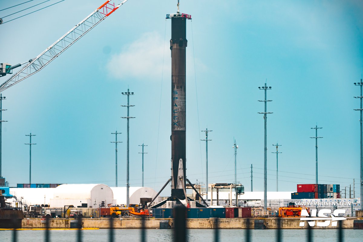 thenasaman's tweet image. It's a busy time at the Cape. Over at the port, B1076 is back from Sunday's Starlink 6-6 launch.

At 39A SpaceX is aiming for an 11:04pm ET second try at launching Falcon Heavy

At Pad 40 SpaceX is aiming for the Starlink 6-7 launch currently set for 10:20pm ET TONIGHT!