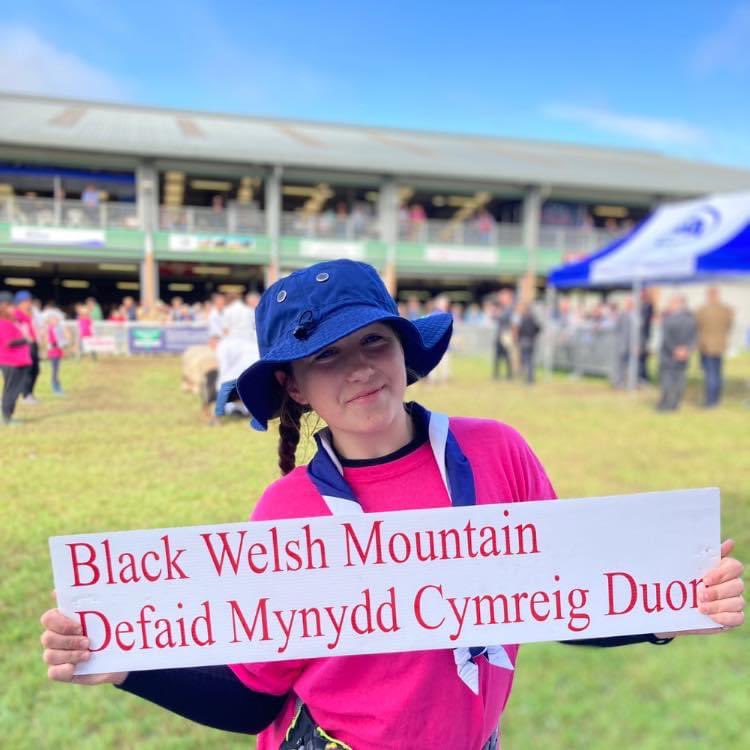 Girlguiding Cymru 🏴 tweet media