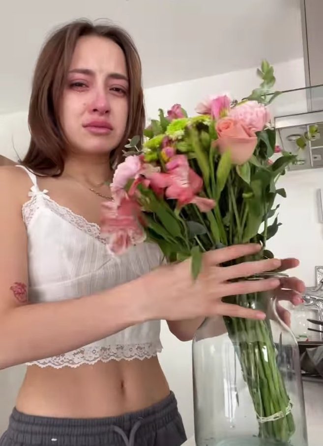yo cada que m regalan flores