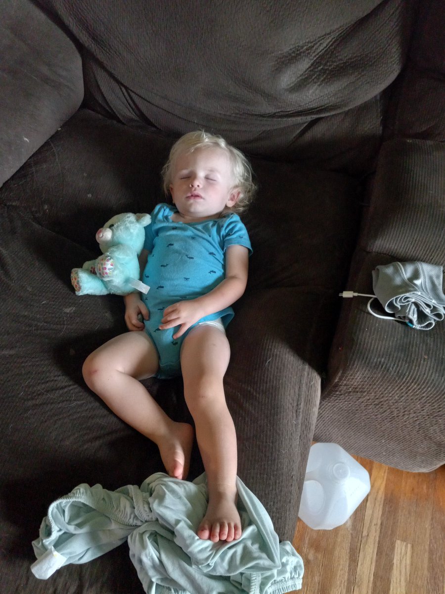 vlovest98's tweet photo. Normally a nap this late wouldn't happen but #12Gage stepped on a thorn tree limb and after I got it cleaned up he was so upset he cried himself to sleep. Still holding the rock he found just laid him down and propped an ice pack up against his foot so I can make dinner😪 https://t.co/YMHTbzP00g