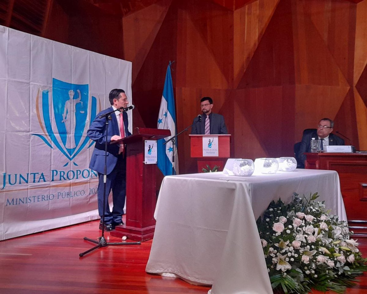 JProponenteMP's tweet photo. Entrevista del abogado Mario Alexis Morazán Aguilera. https://t.co/rXOvjhPi6E