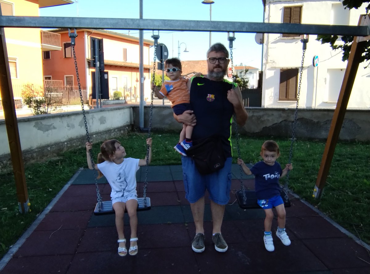 DanieleMonfre's tweet photo. Io ed i miei tre tesori
#Marialuce
#AndreaGiosué
#Vincenzo

#GiovedíAlParco https://t.co/CPhwCt6f15
