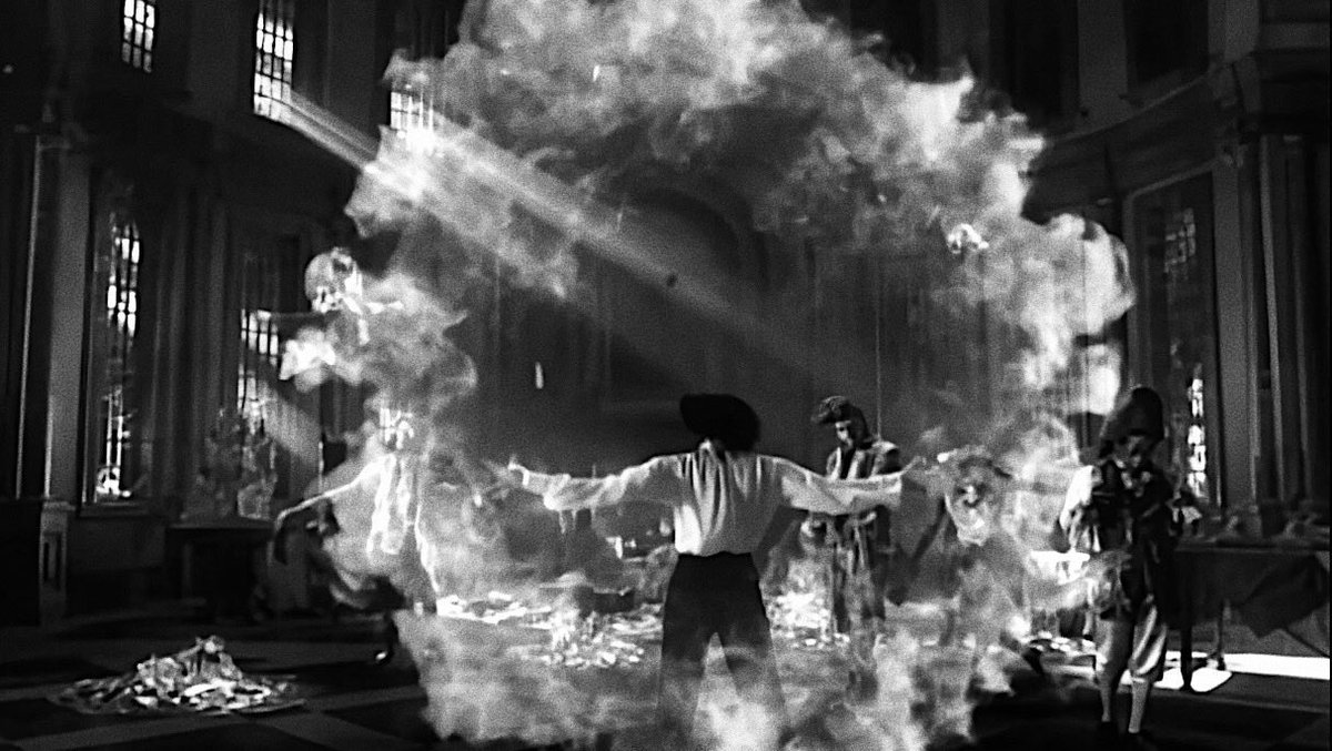 ThrillerGlitter's tweet photo. Michael Jackson • Ghosts (1996) https://t.co/0oV5VfWkZ0