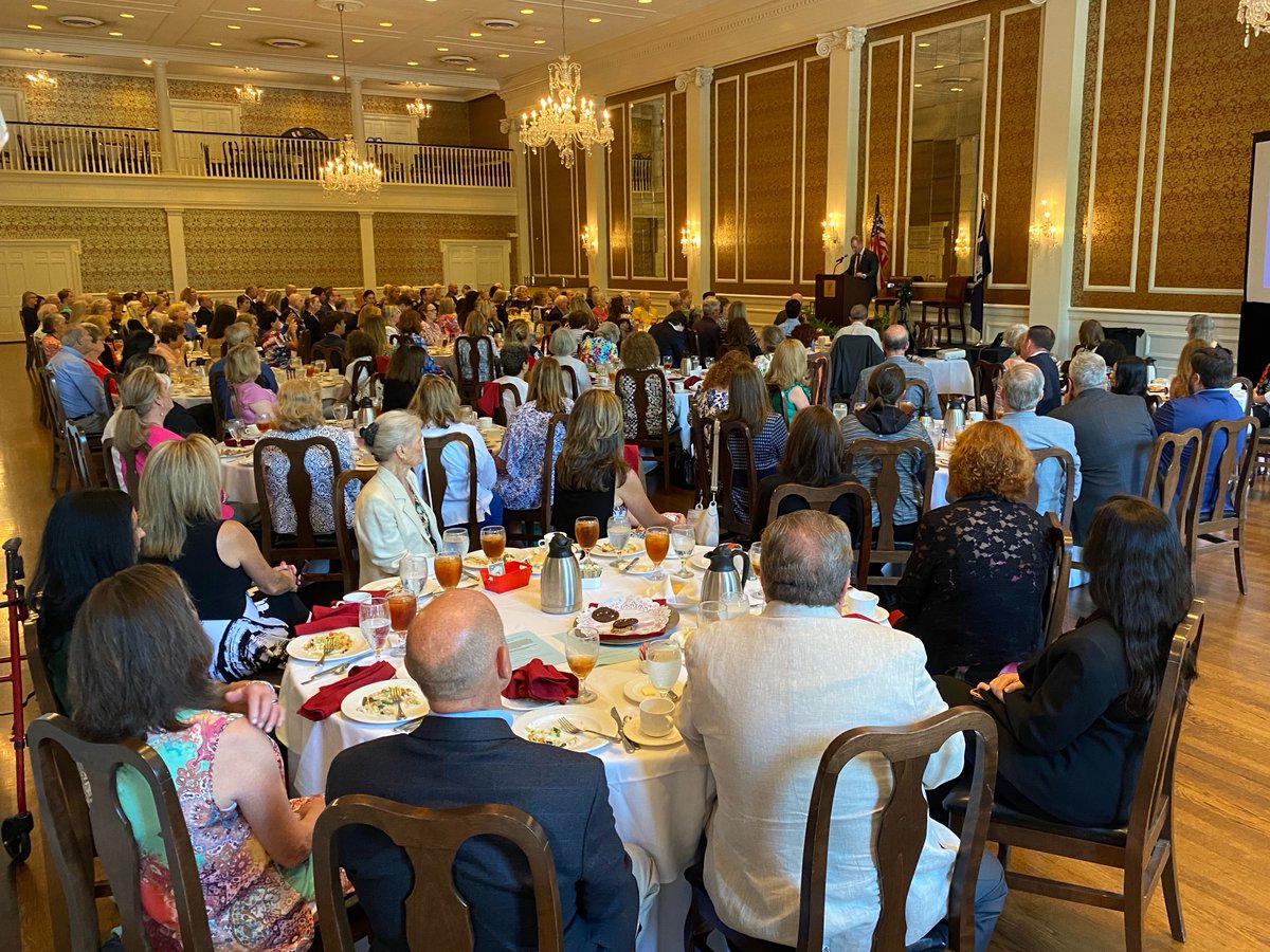 jwarrensc's tweet photo. No one works harder to elect conservatives than Republican women clubs - they are the backbone of our Party. I was thrilled to speak earlier today to the Greenville Republican Women's Club about @LeadLikeAMarine. Thank you for the incredible reception! #SemperFi https://t.co/o9ssL65gmz