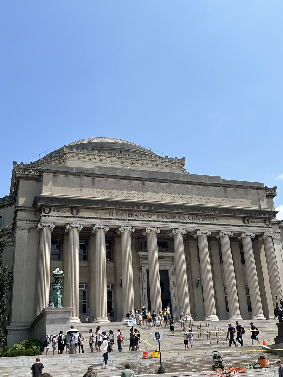 Ms. Baloglou tweet media