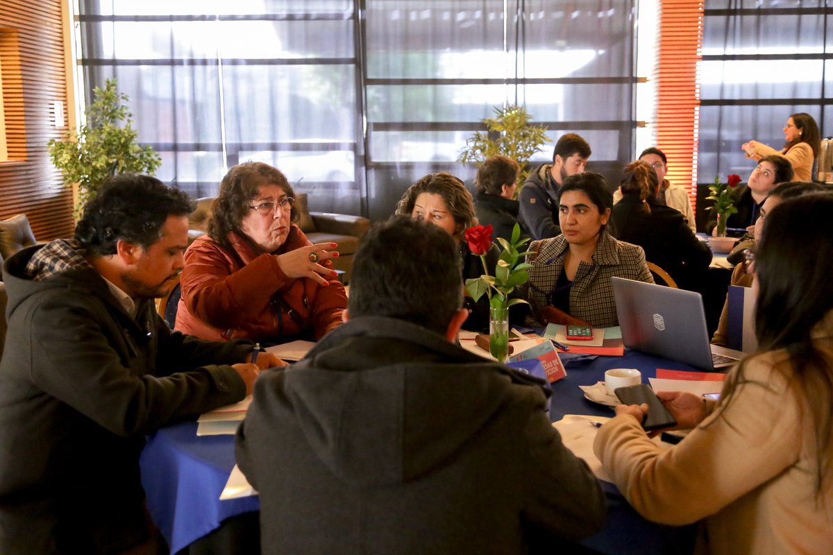 #TécnicamenteSePuede | Cristian Lincovil, secr. ejec. de EMTP del <a href="/Mineduc/">Ministerio de Educación</a> estuvo en el Encuentro Educación-Empresa #Biobío y destacó la importancia de que la relación entre liceos TP y el mundo del trabajo se centre en los aprendizajes y desarrollo sostenible de los territorios.