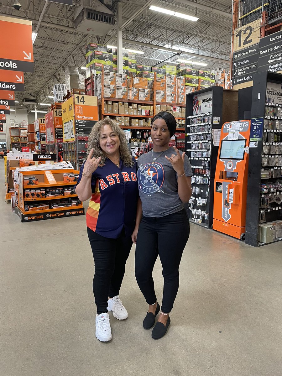 Home Depot 584 tweet media