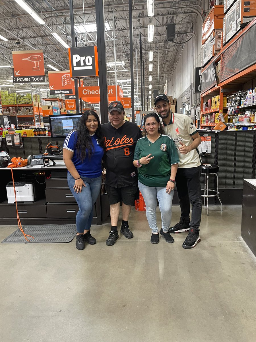 Home Depot 584 tweet media