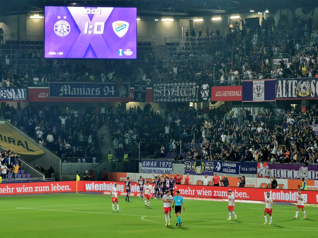 OtherBundesliga's tweet photo. GOAL AUSTRIA!! ⚽
Late goal, huge goal! Austria win it at the very end as #Polster crosses for #Tabakovic to steer in!
Well deserved, and that's FULL TIME!
🟣1-0⚪ (FT)
#FAKFKB #UECL https://t.co/d8fjLea0Vk