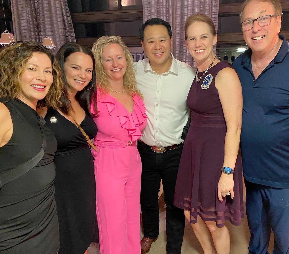 sDOlympicDOC's tweet photo. Throwback Thursday to Chicago @AOAforDOs House of delegates conference!
#leveluphealth #osteopathicmedicine #completeDO #sportsmedicine #womenshealth #throwbackthursday https://t.co/cUKas8NRnx