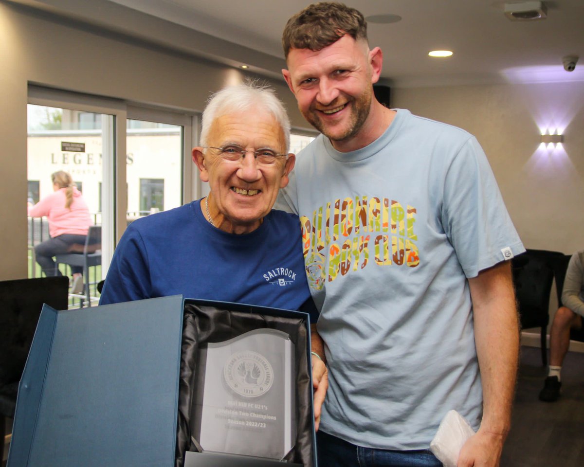 Lee Gough being presented with the <a href="/BlackburnLeague/">The Blackburn Sunday Football League</a> Division Two Winners Award for Season 2022/23 after steering <a href="/MillHill_FC/">Mill Hill FC</a> U21s to the Div 2 Title. Pic courtesy of <a href="/sjt_photos/">Steven Taylor 📸</a>