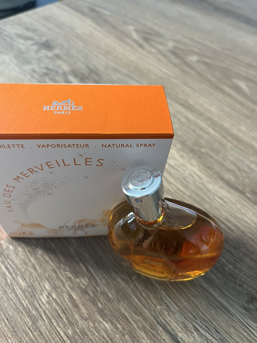 emmahrltt's tweet photo. nv parfum https://t.co/tvSMIqh1Dr