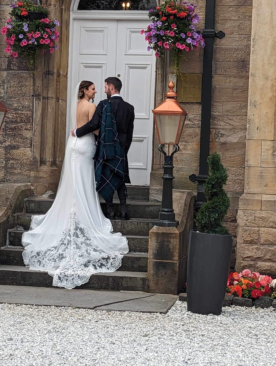 MissBall8's tweet photo. This time last week I became Mrs Miller! 🩷 #misstomrs #byebyemissball https://t.co/O5uHAJWWob