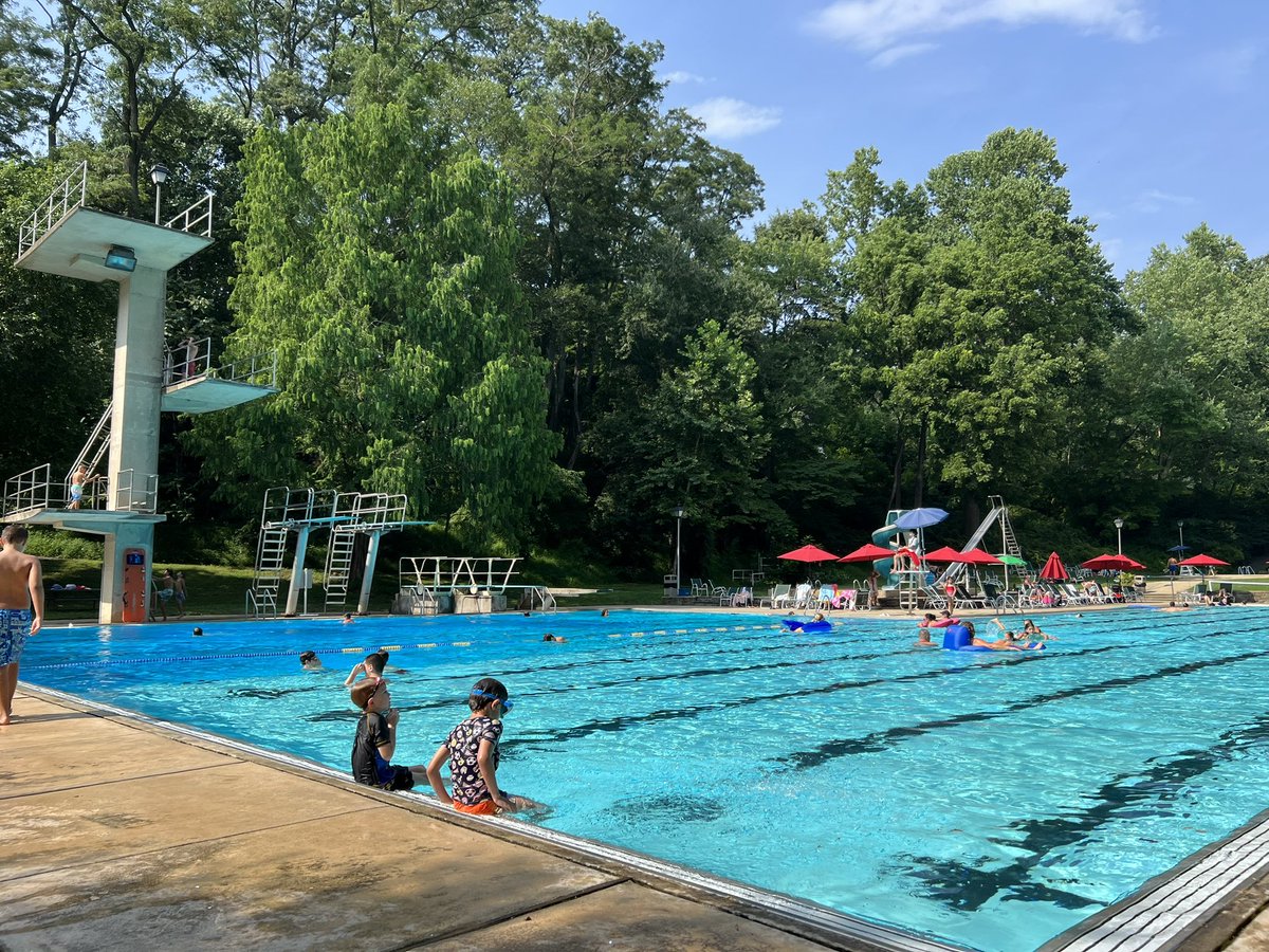 christen_rexing's tweet photo. I’ve completely aged out of whatever shame I never really had to begin with.
1. Climbed up the high dive, looked down, kids dared me, & then I climbed back down.
2. Screamed like a maniac on the #SafetySecond slide. Came up laughing so hard as my friend & kid stood over me. https://t.co/TA5RTspJ9t