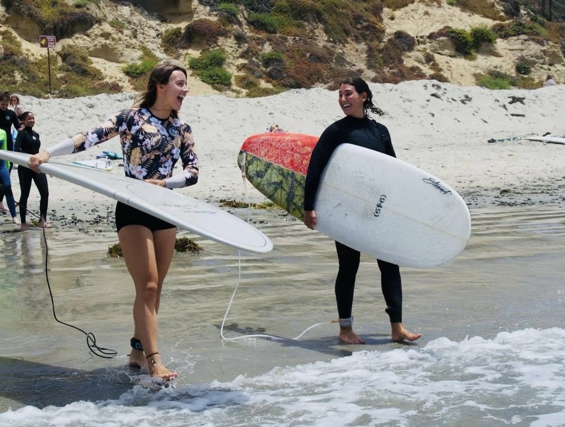 KPSDFMR's tweet photo. Come meet surfing legends @JuliaStrother8 and @Mellygb at booth 2327 in the expo hall (and maybe get some on the spot surf lessons…) @aafp @AAFP_FMIG #AAFPNC https://t.co/QtEKldjNIi