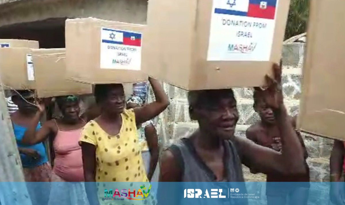IsraelinRepDom's tweet photo. Asistimos nuevamente al pueblo de Haití con cientos de cajas de alimentos gracias a @MASHAVisrael . Creemos en la cooperación y el desarrollo. 

Agradecemos a los amigos de @codevi_campus y Grupo M por ser un enlace clave para enviar la donación a Haití. 🇮🇱🤝🇭🇹 https://t.co/Wgm15PRRjs