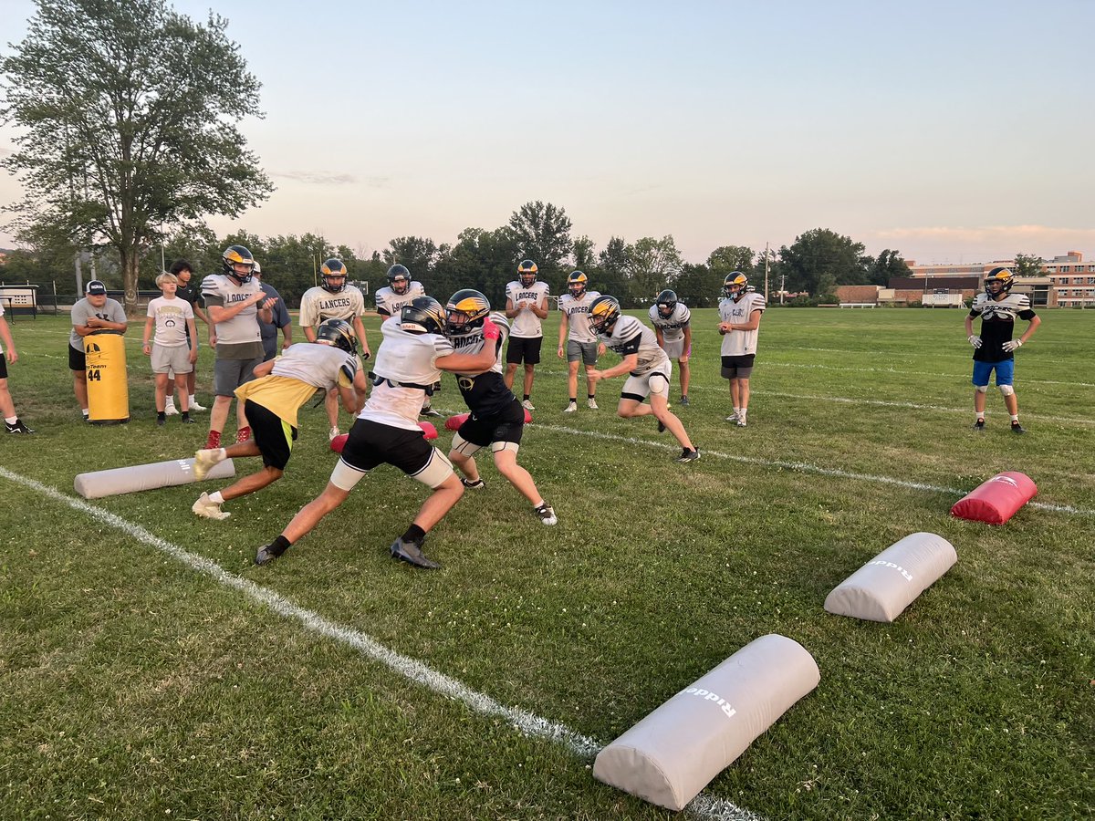 CoachFrankRay's tweet image. I know that you have the skill set and the talent to succeed. But do you have the guts to fail? 

#LancerUp
#WeAreTheDeepWater