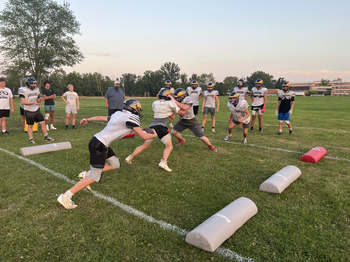 CoachFrankRay's tweet image. I know that you have the skill set and the talent to succeed. But do you have the guts to fail? 

#LancerUp
#WeAreTheDeepWater