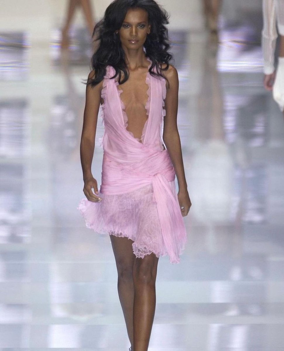 liya kebede for versace ss04 🎀