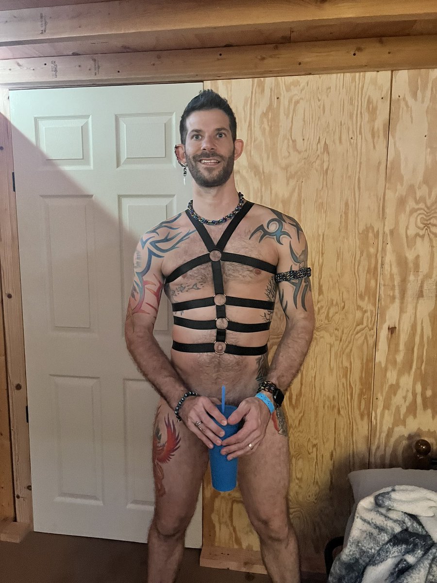 ShirtlessGuy88's tweet photo. Which is better? https://t.co/UbxbZqVgcv