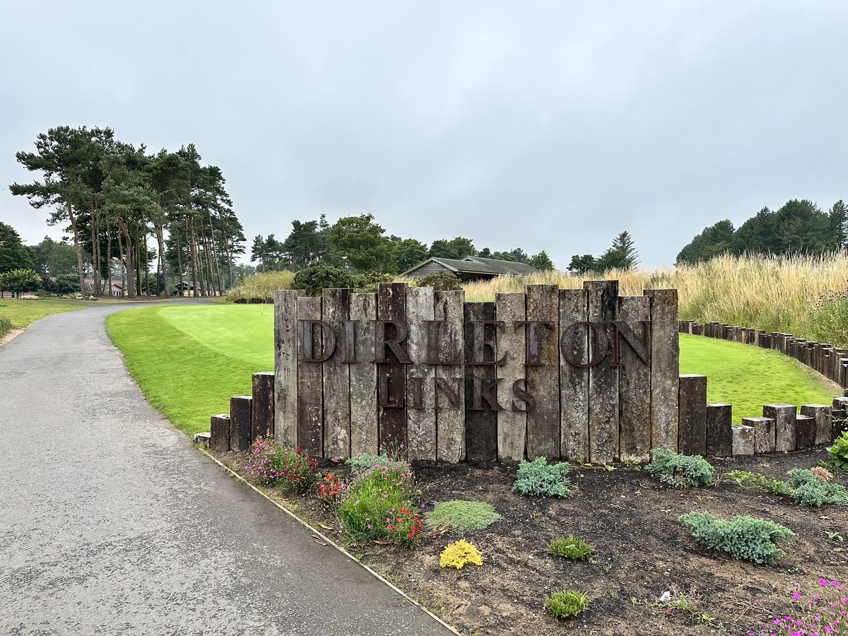 RichCmiHarris's tweet photo. Great day at @archerfieldgolf #Dirleton today. Always a pleasure to get to walk this track. One day I might manage to play golf too. 😂 ⛳️ https://t.co/cPHKeE5zth